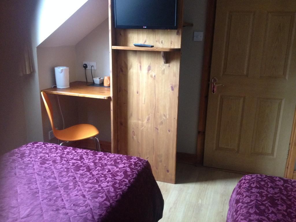 キャッスルバー Carragh House Bed & Breakfast エクステリア 写真